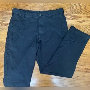 Uniqlo Men’s Black Chinos Ankle Pants